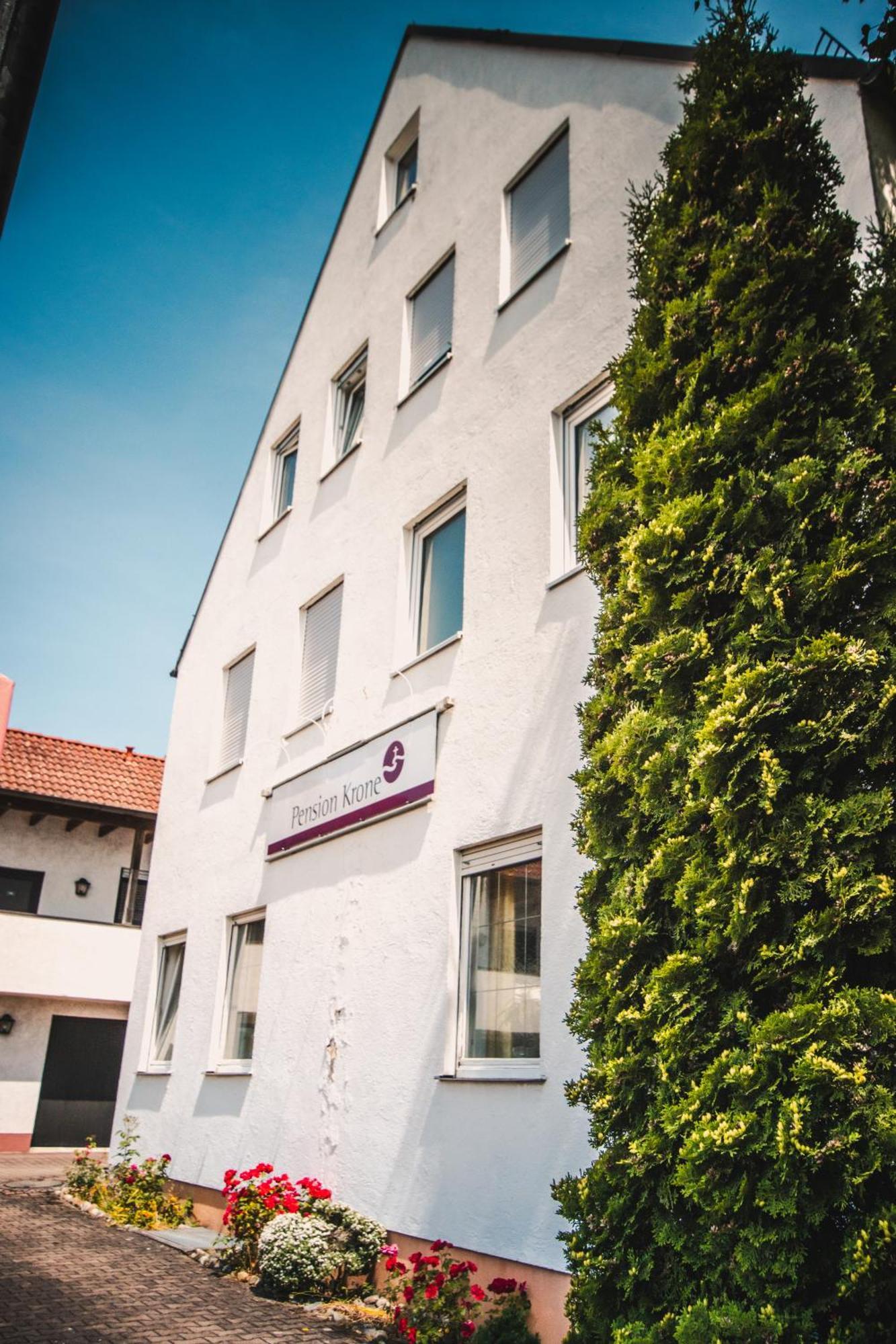 Pension Krone Schwäbisch Gmünd Εξωτερικό φωτογραφία