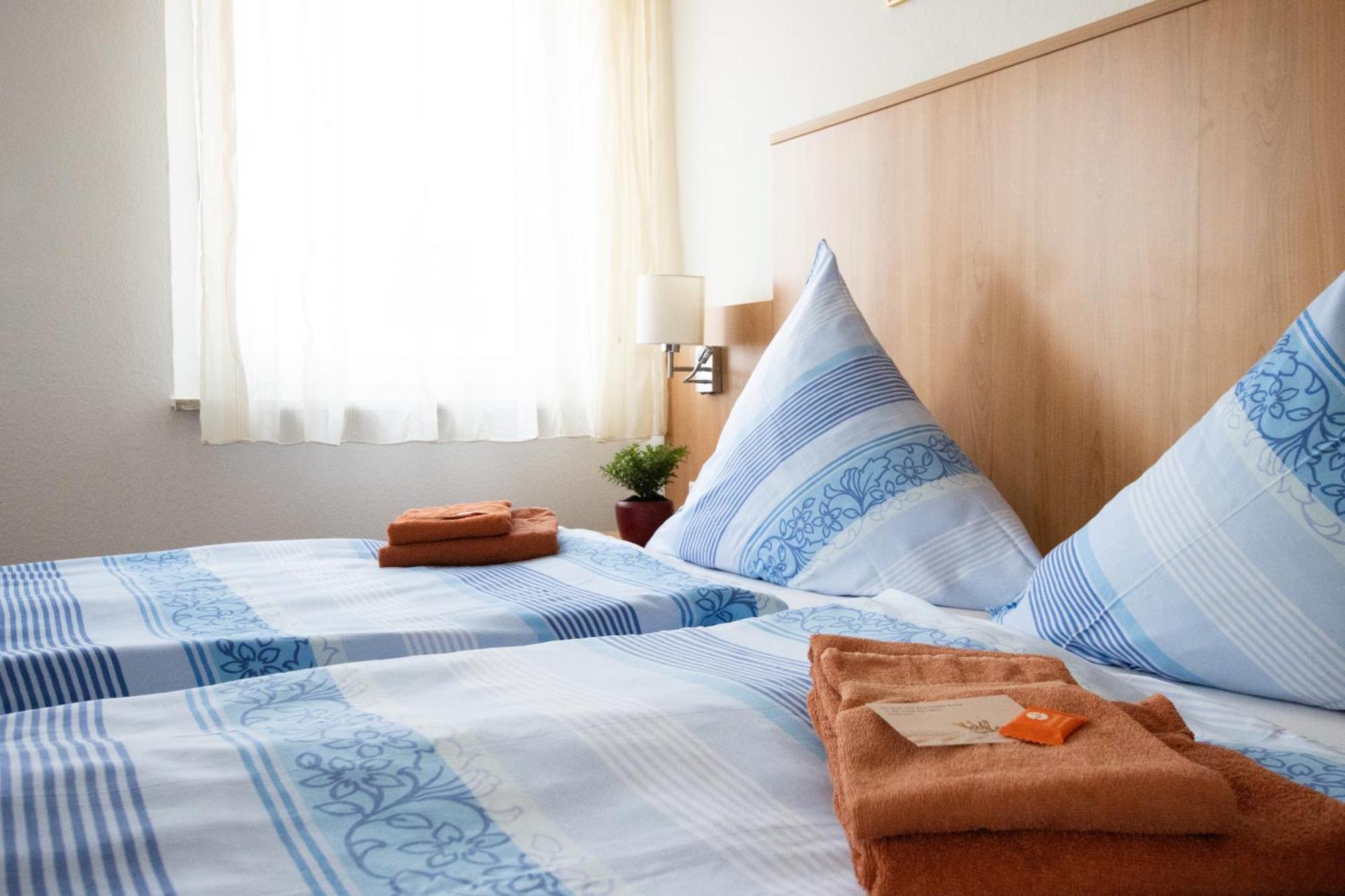 Pension Krone Schwäbisch Gmünd Εξωτερικό φωτογραφία